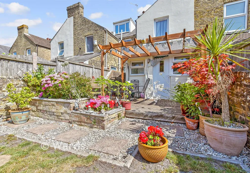 External Lifestyle Photograph - Alfred Road, Dover, Kent - Wards of Kent