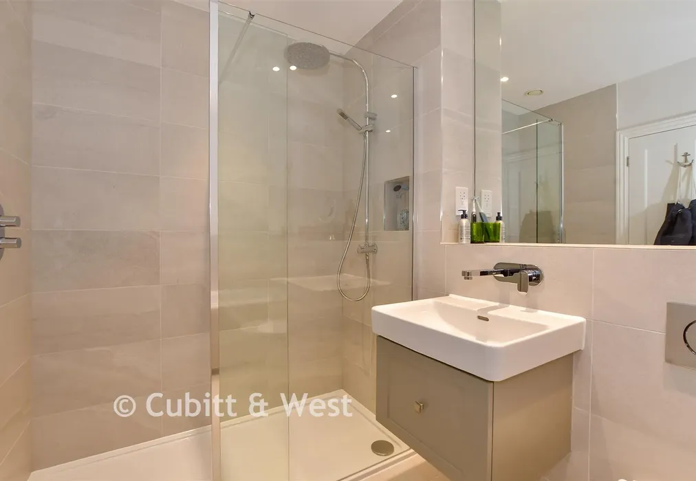 Bathroom - Windacres Farm Lane, Rudgwick, Horsham, West Sussex - Wards of Kent