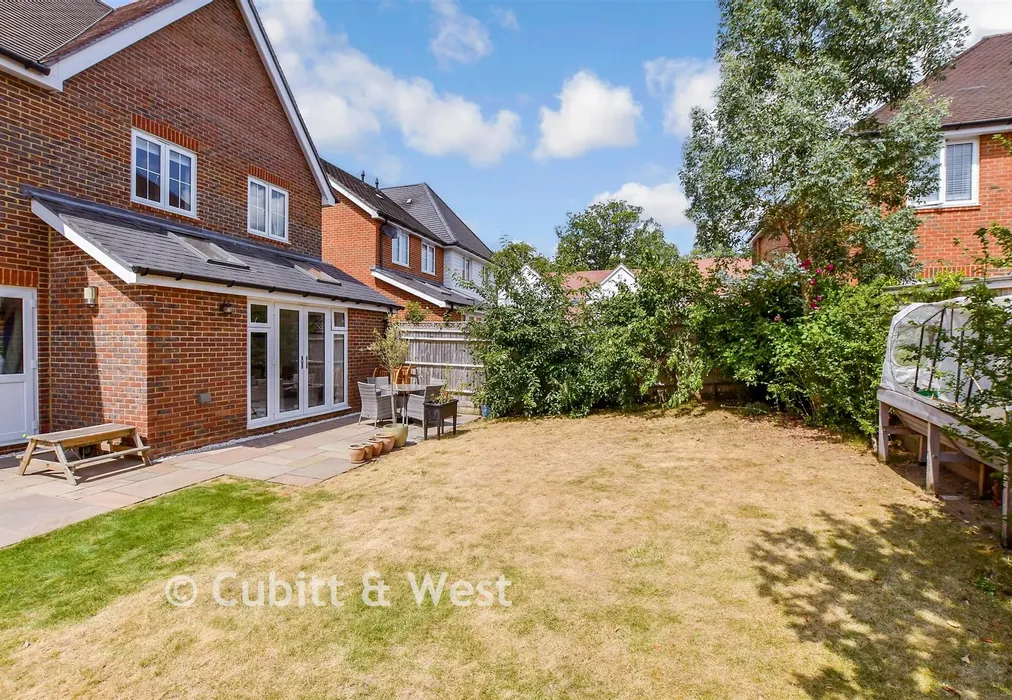Rear Garden - Windacres Farm Lane, Rudgwick, Horsham, West Sussex - Wards of Kent
