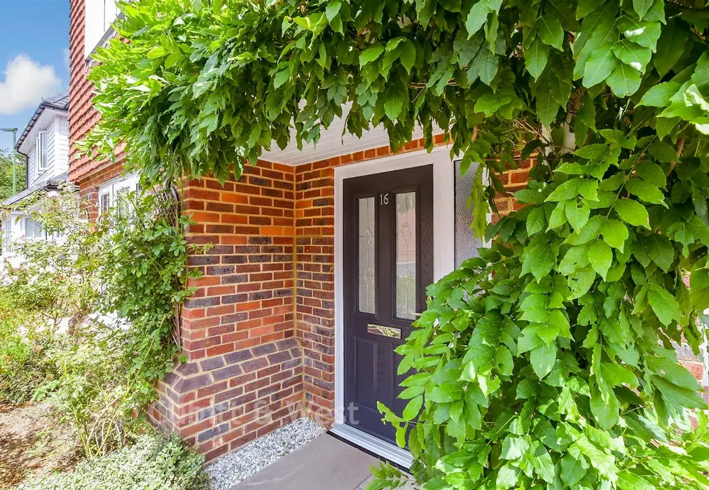 External Lifestyle Photograph - Windacres Farm Lane, Rudgwick, Horsham, West Sussex - Wards of Kent