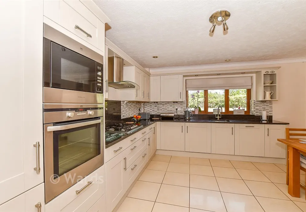 Kitchen - Ashford Road, High Halden, Kent - Wards of Kent