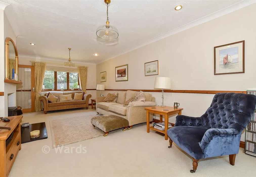 Lounge - Ashford Road, High Halden, Kent - Wards of Kent