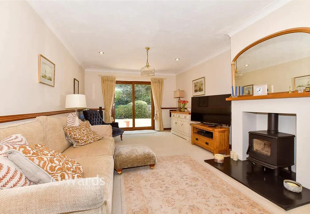 Lounge - Ashford Road, High Halden, Kent - Wards of Kent