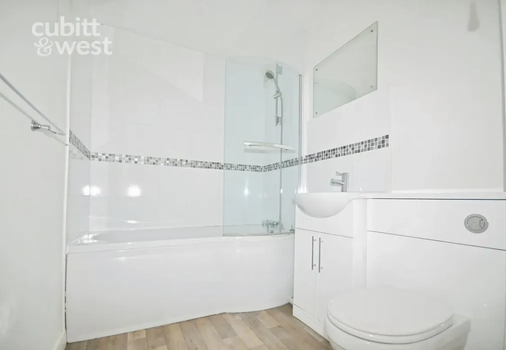 Bathroom - Lion Mews, Framfield Road, TN22 - Wards of Kent