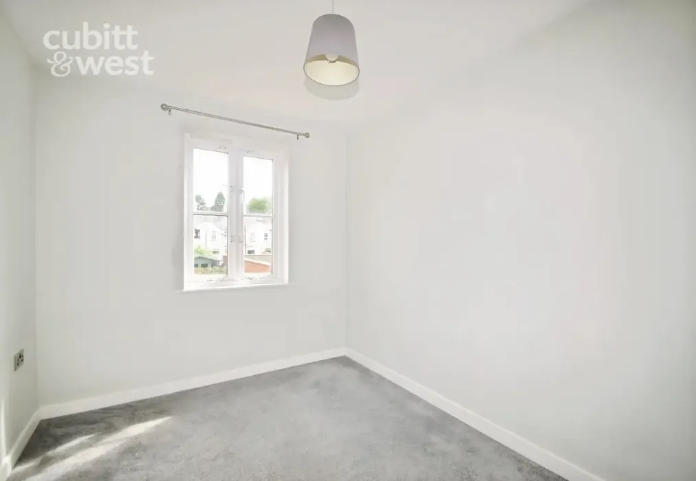 Bedroom 2 - Lion Mews, Framfield Road, TN22 - Wards of Kent