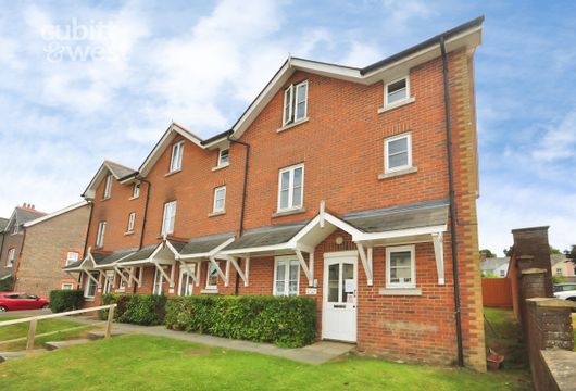 Lion Mews, Framfield Road, TN22 - Wards of Kent