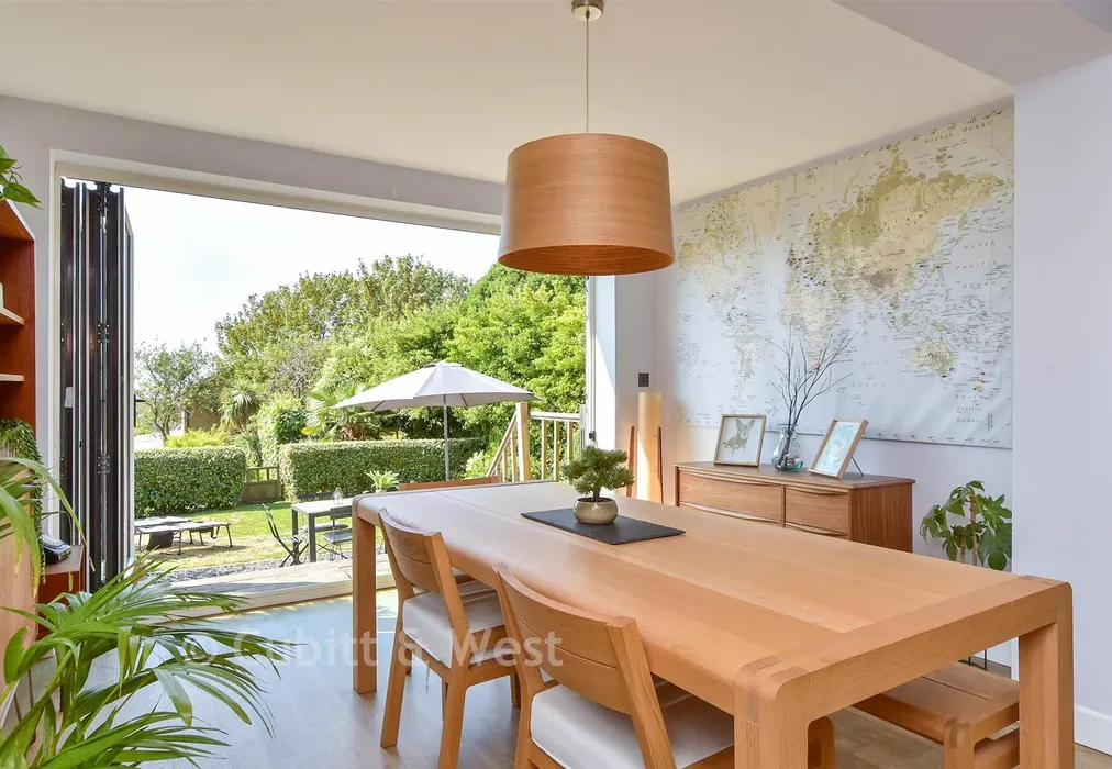 Internal Lifestyle Photograph - Crescent Drive North, Woodingdean, Brighton, East Sussex - Wards of Kent