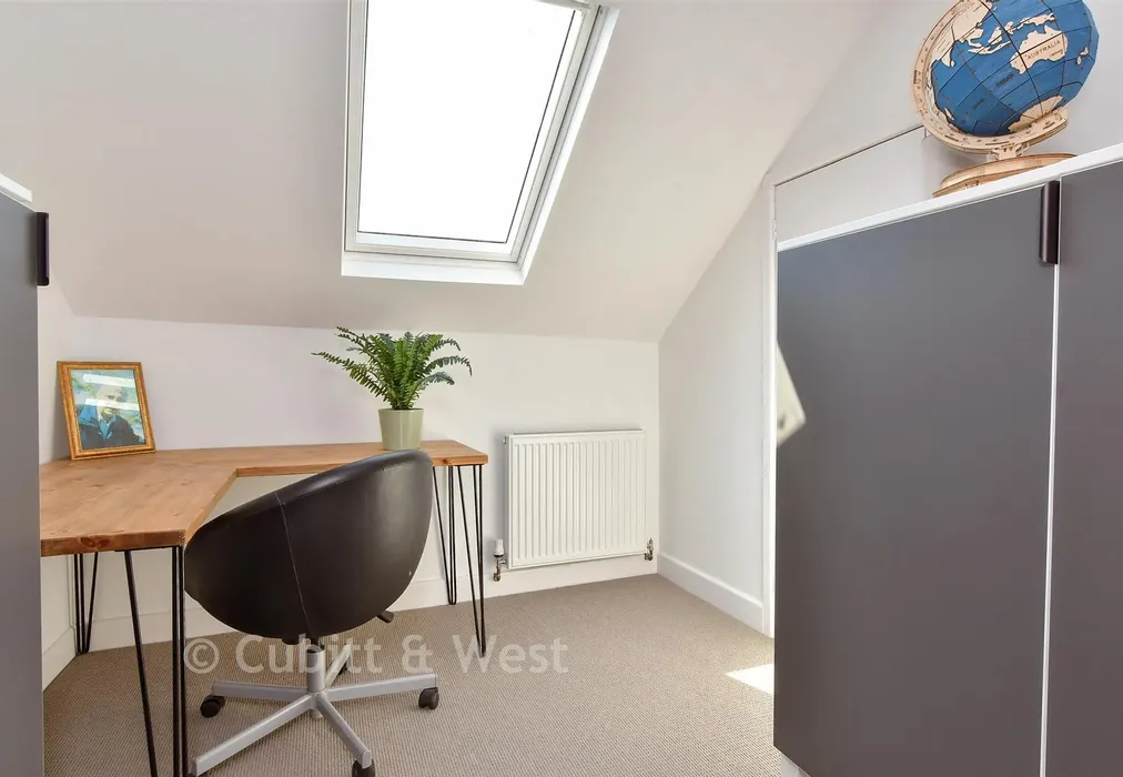 Bedroom 4 - Crescent Drive North, Woodingdean, Brighton, East Sussex - Wards of Kent