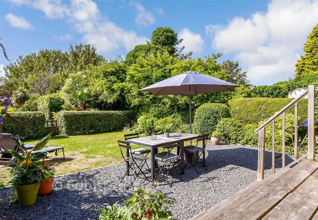 Rear Garden - Crescent Drive North, Woodingdean, Brighton, East Sussex - Wards of Kent