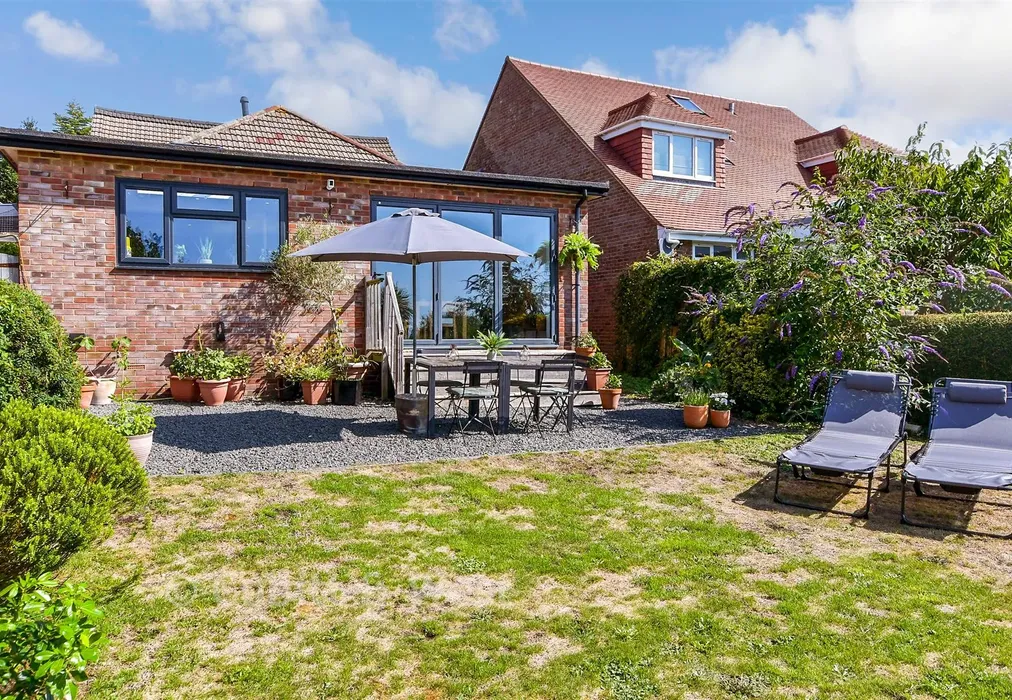 Rear Garden - Crescent Drive North, Woodingdean, Brighton, East Sussex - Wards of Kent