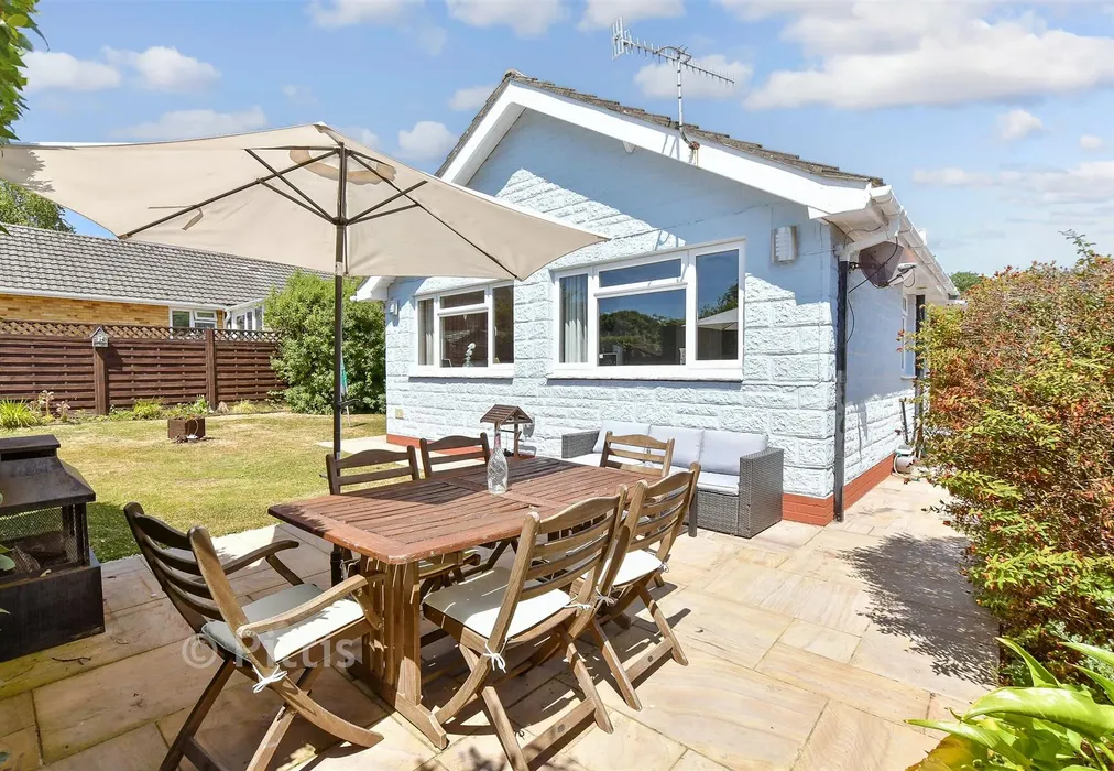 Rear Garden - Nicholas Close, Brading, Isle of Wight - Wards of Kent