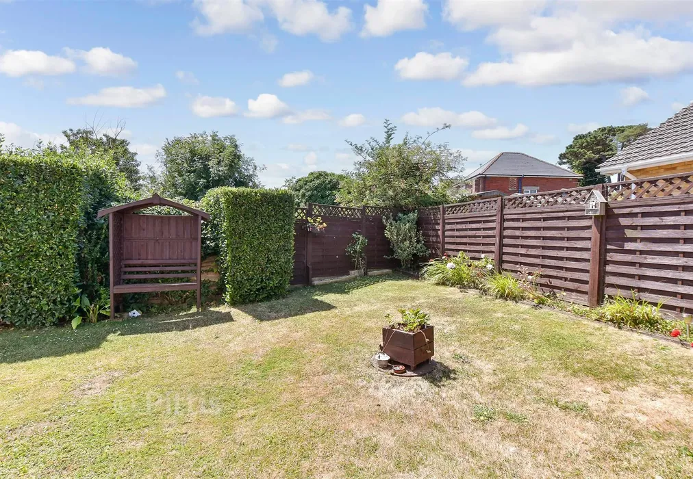 Rear Garden - Nicholas Close, Brading, Isle of Wight - Wards of Kent