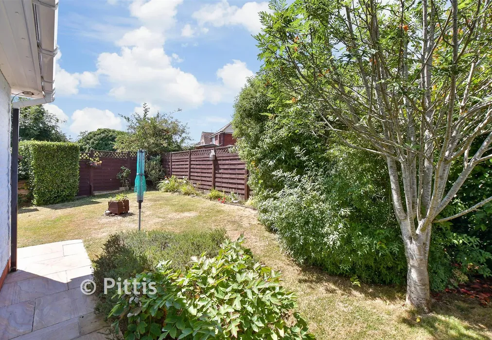 Rear Garden - Nicholas Close, Brading, Isle of Wight - Wards of Kent