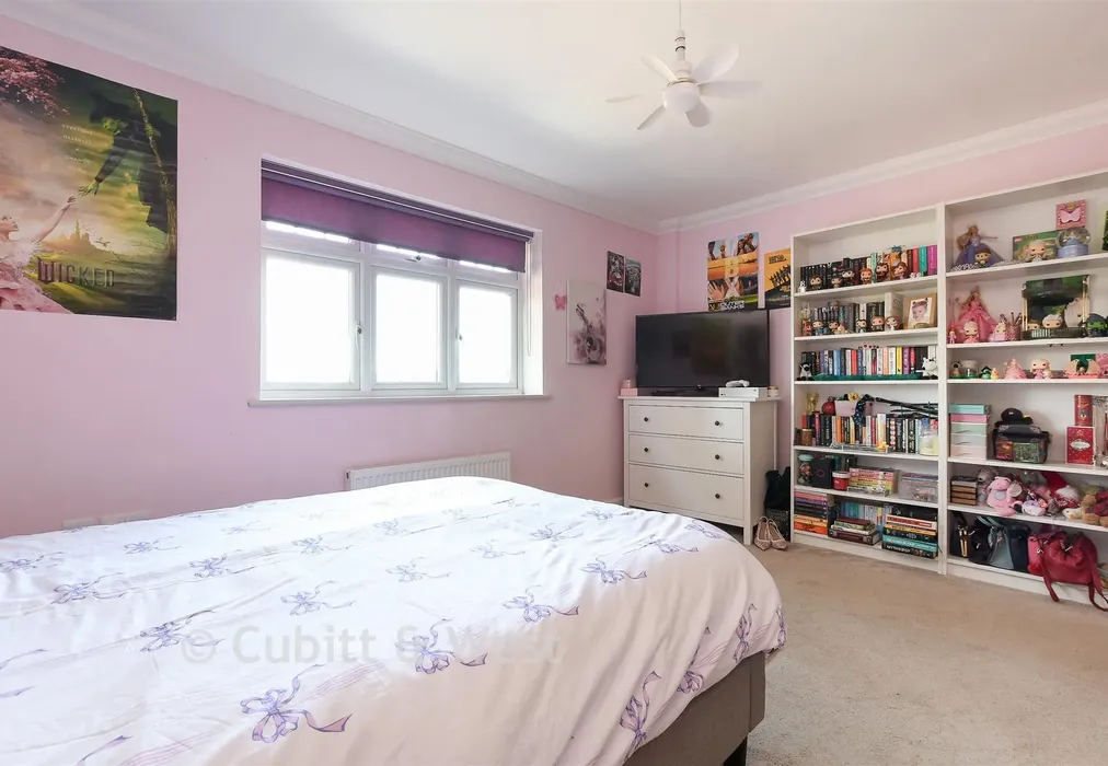 Bedroom 2 - Tupwood Gardens, Caterham, Surrey - Wards of Kent