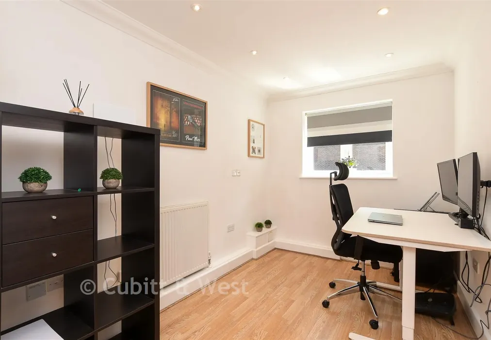 Office / Bedroom 4 - Tupwood Gardens, Caterham, Surrey - Wards of Kent