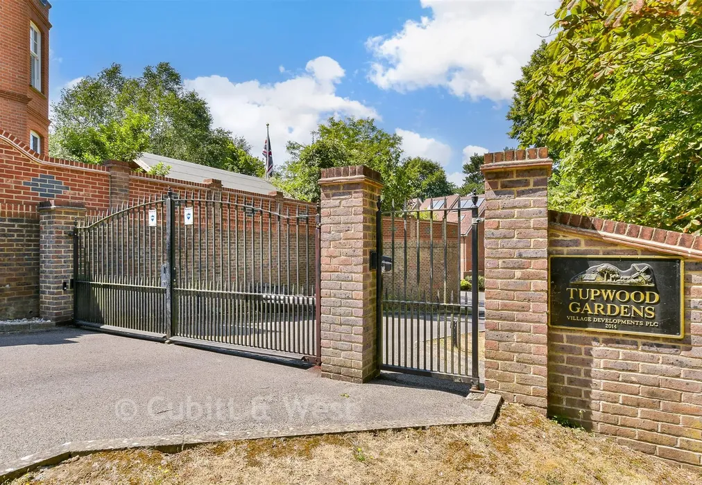 Surrounding Area - Tupwood Gardens, Caterham, Surrey - Wards of Kent
