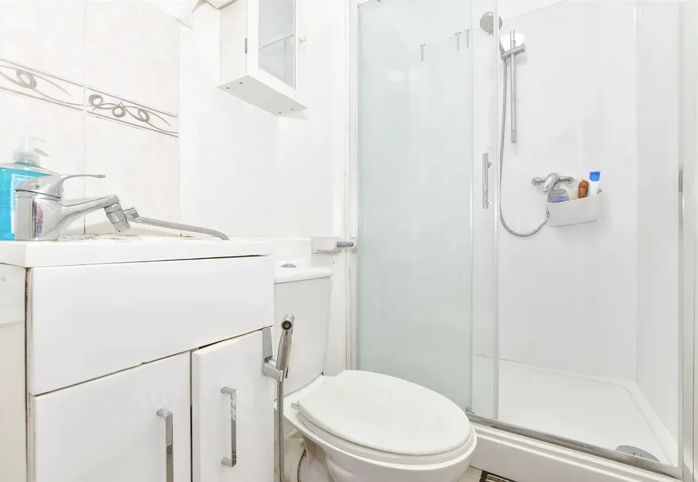 Shower Room - Foord Road South, Folkestone, Kent - Wards of Kent