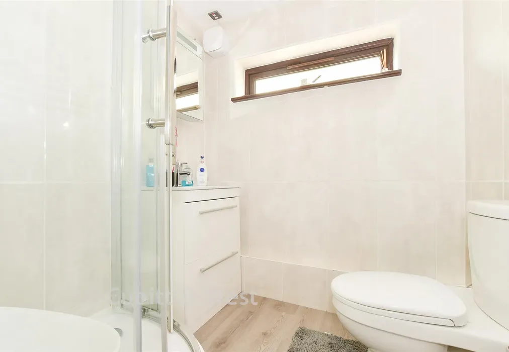 Shower Room - Bowers Place, Crawley Down, West Sussex - Wards of Kent
