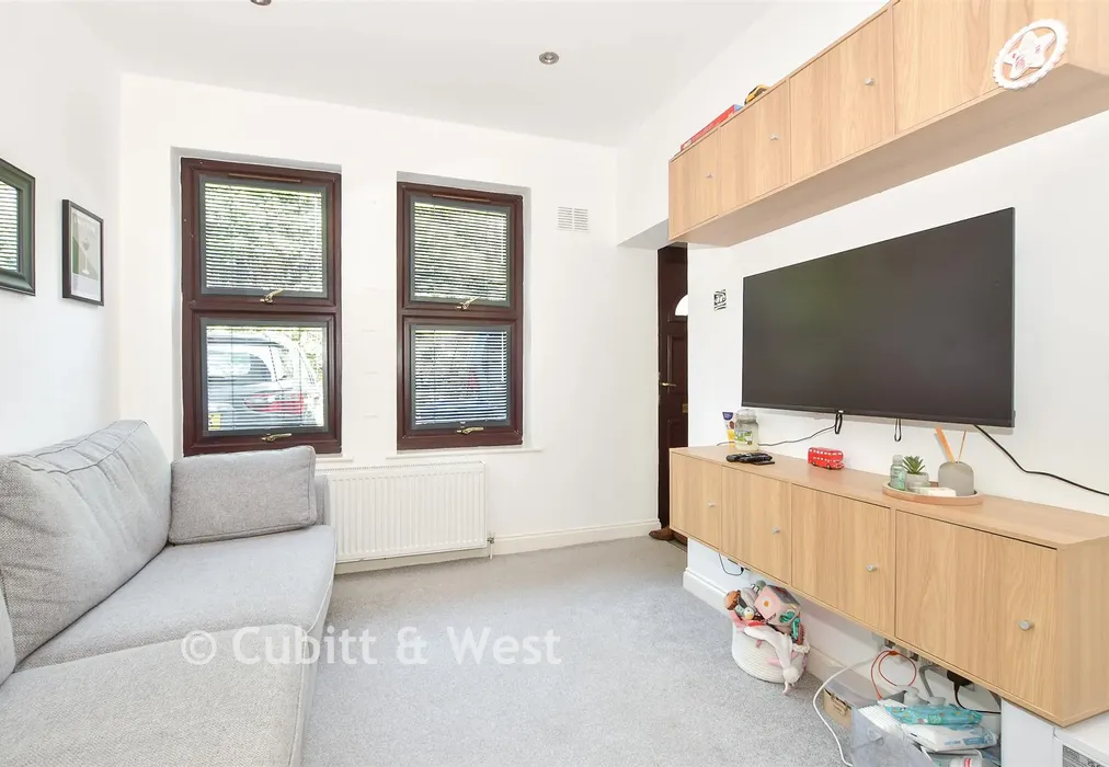 Kitchen/ Lounge - Bowers Place, Crawley Down, West Sussex - Wards of Kent