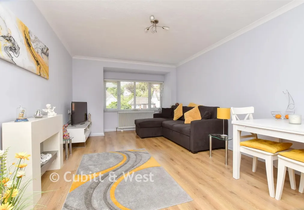 Kitchen / Lounge / Diner - Brighton Road, Purley, Surrey - Wards of Kent