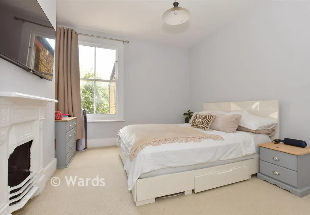 Bedroom 1 - Douglas Road, Herne Bay, Kent - Wards of Kent