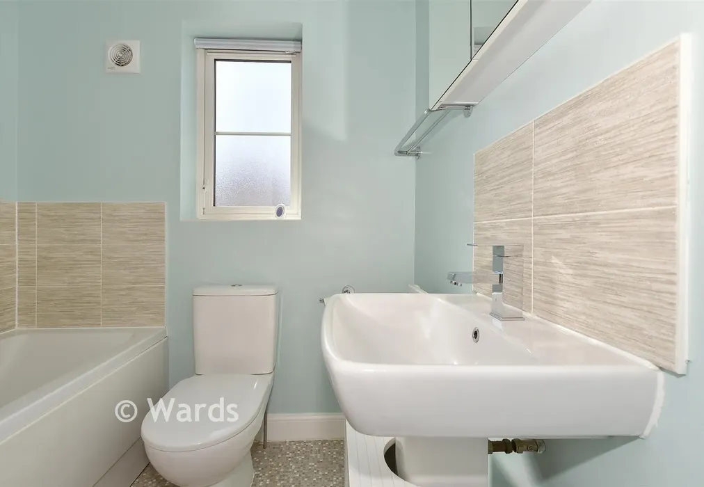 Bathroom - Millyard Road, Aylesham, Canterbury, Kent - Wards of Kent
