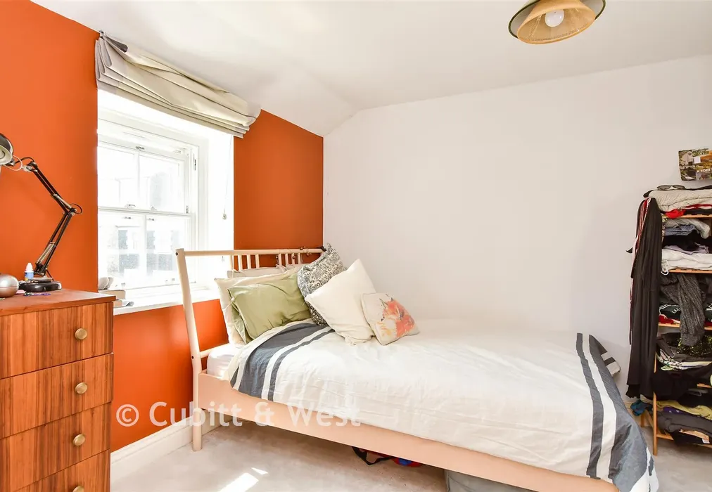 Bedroom 1 - Bristol Road, Brighton, Brighton & Hove - Wards of Kent