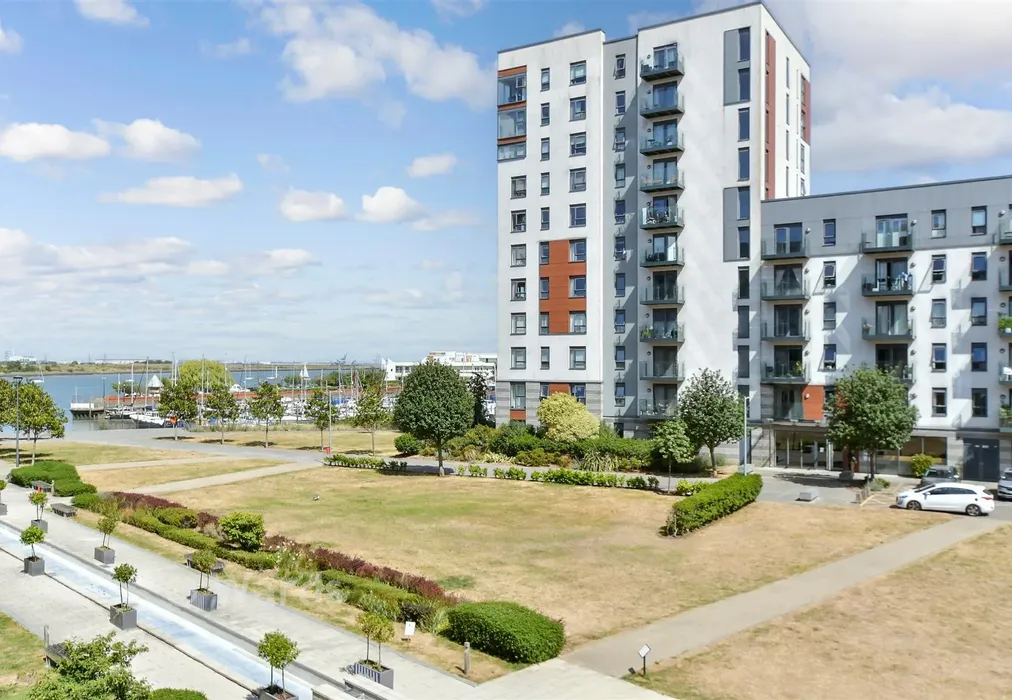 Views To Front - Pegasus Way, Gillingham, Kent - Wards of Kent