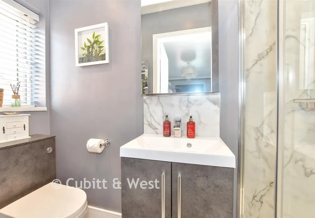 En-Suite Shower Room - Tatlow Chase, Littlehampton, West Sussex - Wards of Kent
