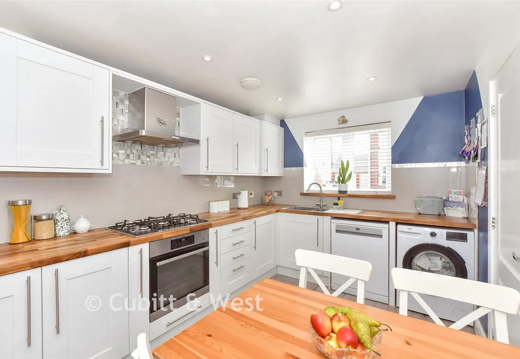 Kitchen - Tatlow Chase, Littlehampton, West Sussex - Wards of Kent