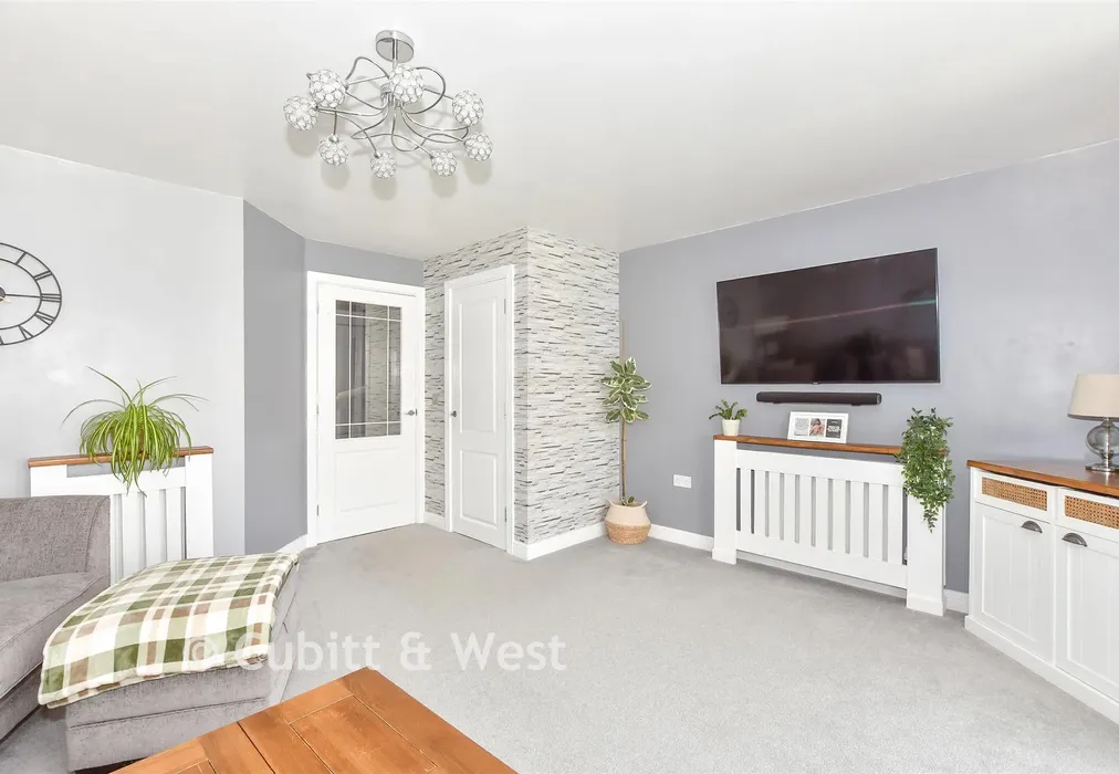 Lounge - Tatlow Chase, Littlehampton, West Sussex - Wards of Kent
