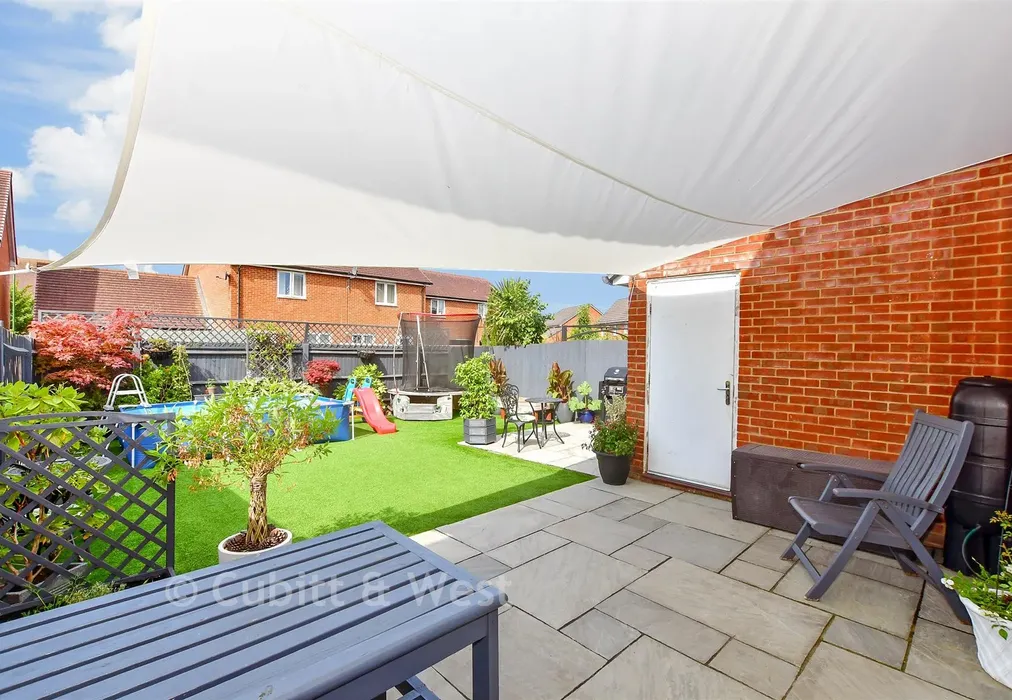 Rear Garden - Tatlow Chase, Littlehampton, West Sussex - Wards of Kent
