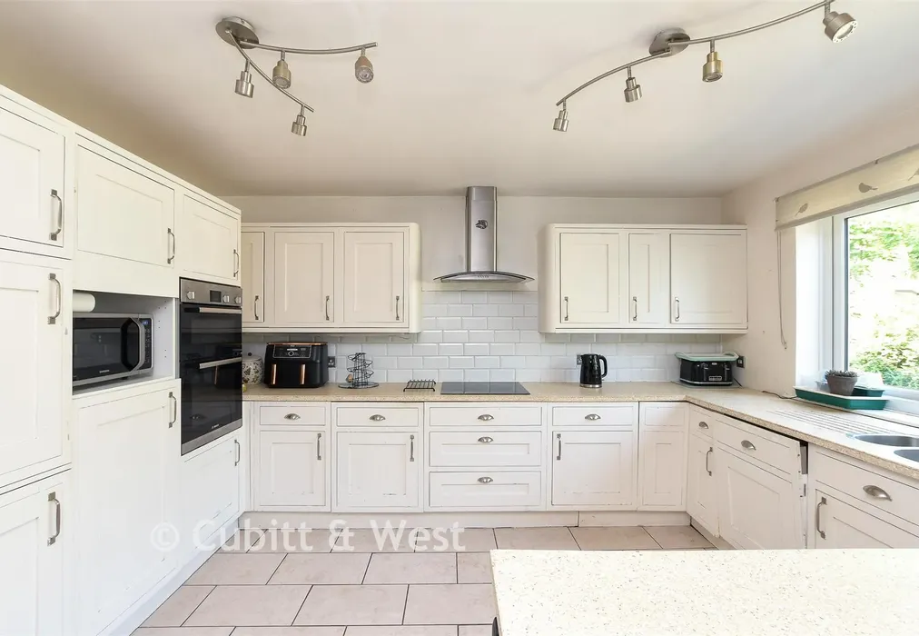 Kitchen/Diner - Smallfield Road, Horley, Surrey - Wards of Kent