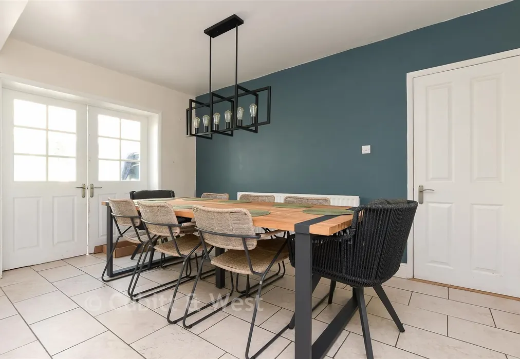 Kitchen/Diner - Smallfield Road, Horley, Surrey - Wards of Kent