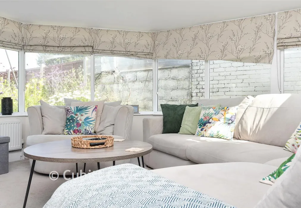 Internal Lifestyle Photograph - Smallfield Road, Horley, Surrey - Wards of Kent