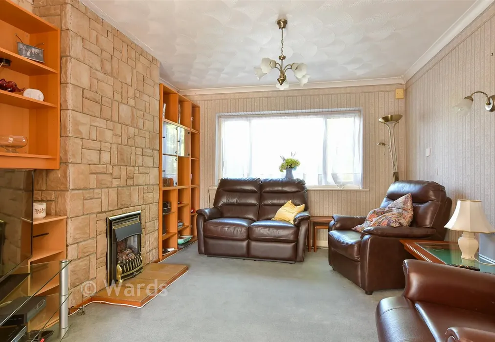 Lounge - Dryland Road, Snodland, Kent - Wards of Kent