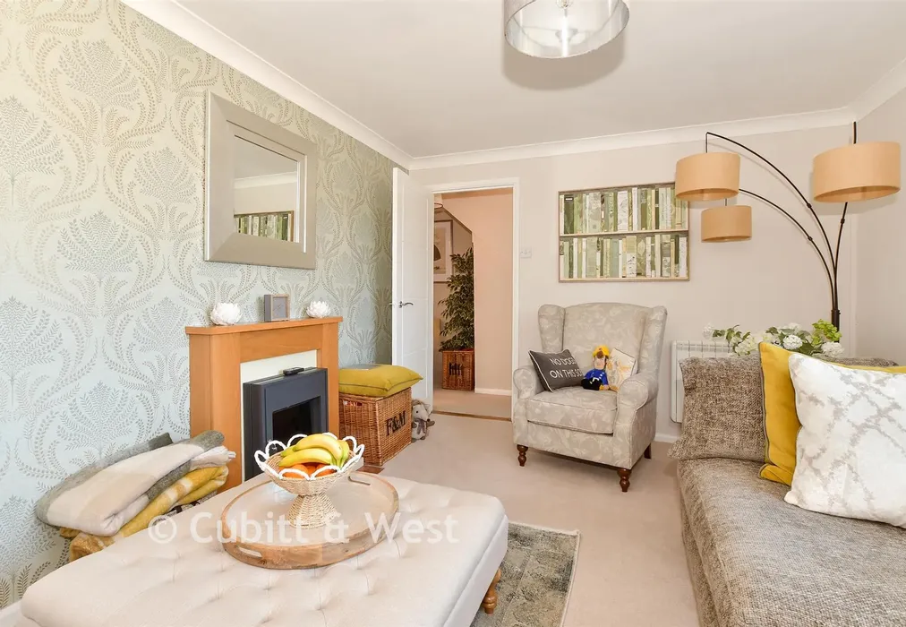 Lounge - Guillod Cottages, Graffham, Petworth, West Sussex - Wards of Kent