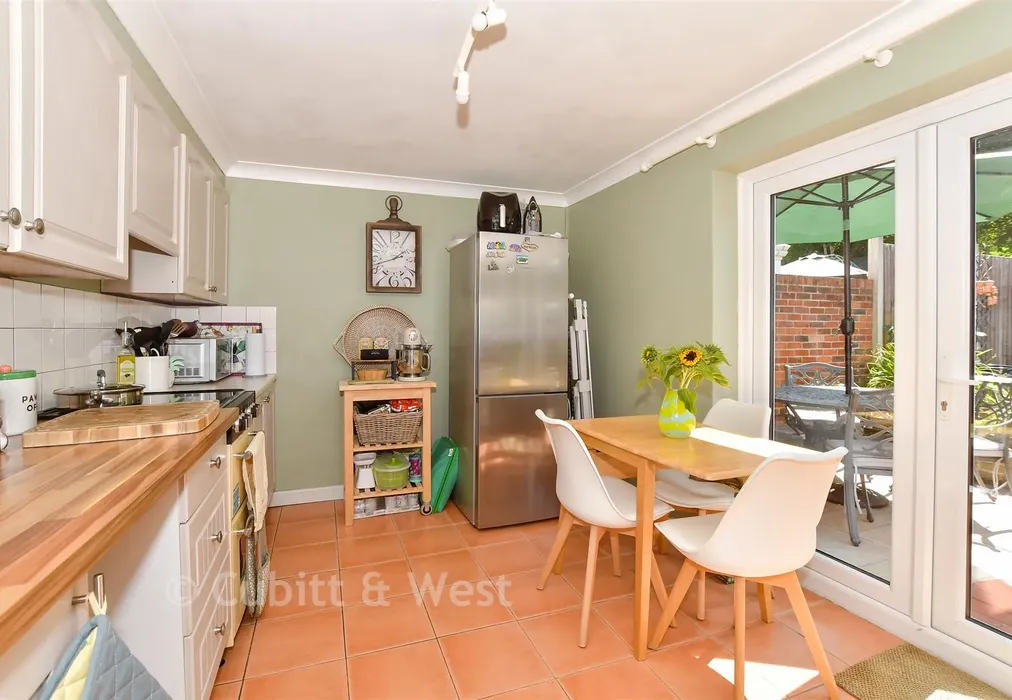 Kitchen/Dining Room - Guillod Cottages, Graffham, Petworth, West Sussex - Wards of Kent