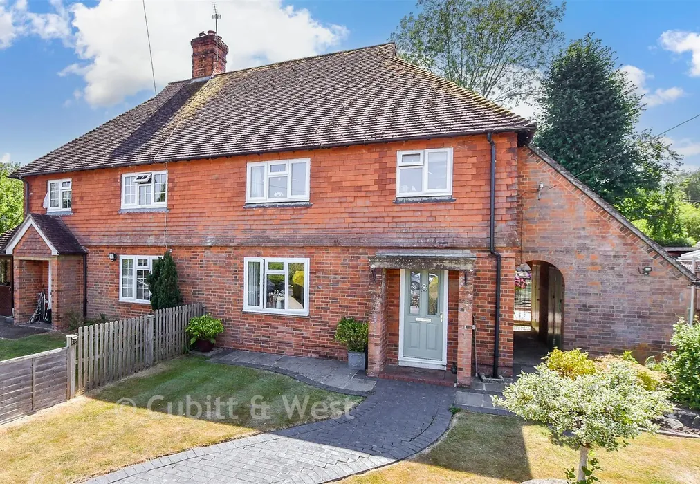 External Front (Web) - Guillod Cottages, Graffham, Petworth, West Sussex - Wards of Kent
