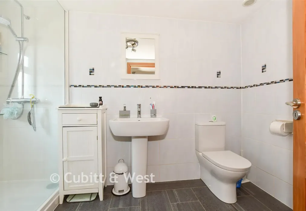 En-Suite Shower Room - The Crescent, Horsham, West Sussex - Wards of Kent
