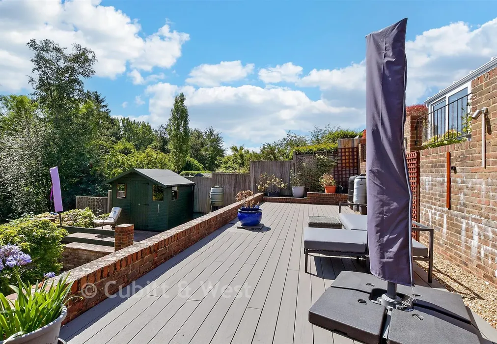 Rear Garden - The Crescent, Horsham, West Sussex - Wards of Kent