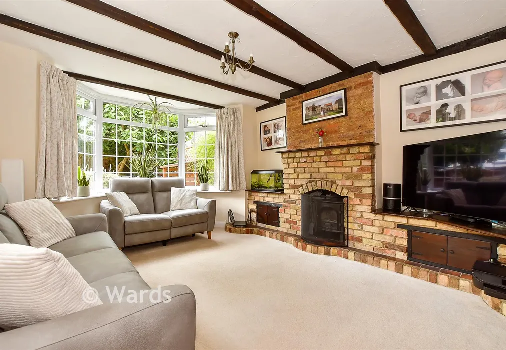 Lounge - Hawden Road, Tonbridge, Kent - Wards of Kent