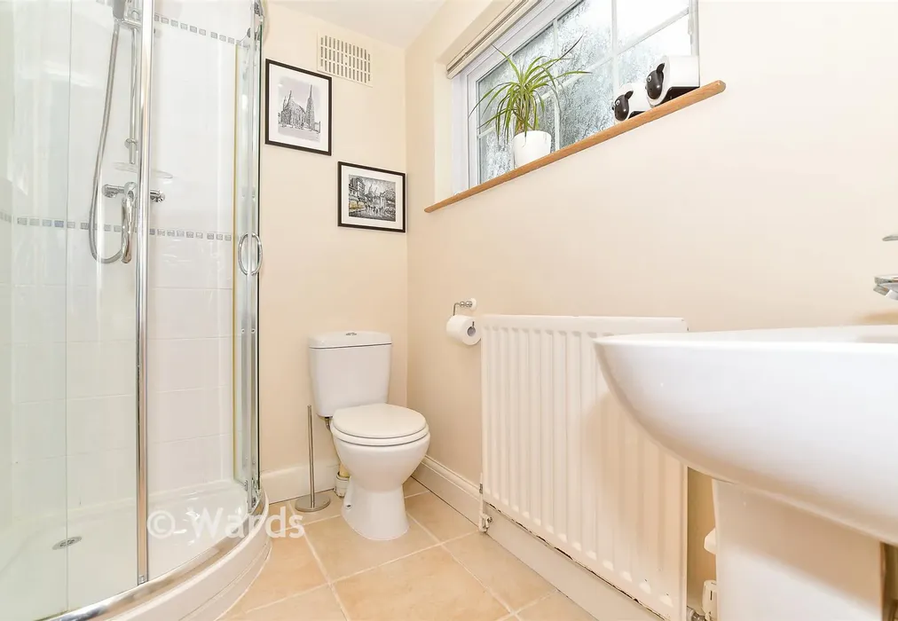 Shower Room - Hawden Road, Tonbridge, Kent - Wards of Kent
