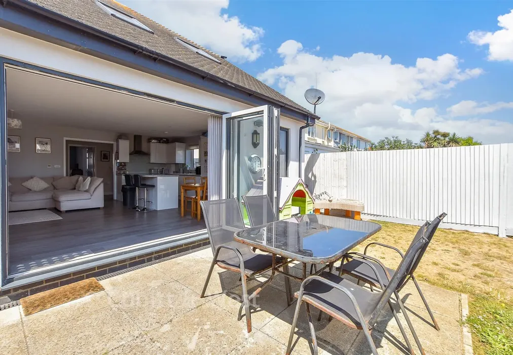 External Lifestyle Photograph - Capel Avenue, Peacehaven, East Sussex - Wards of Kent