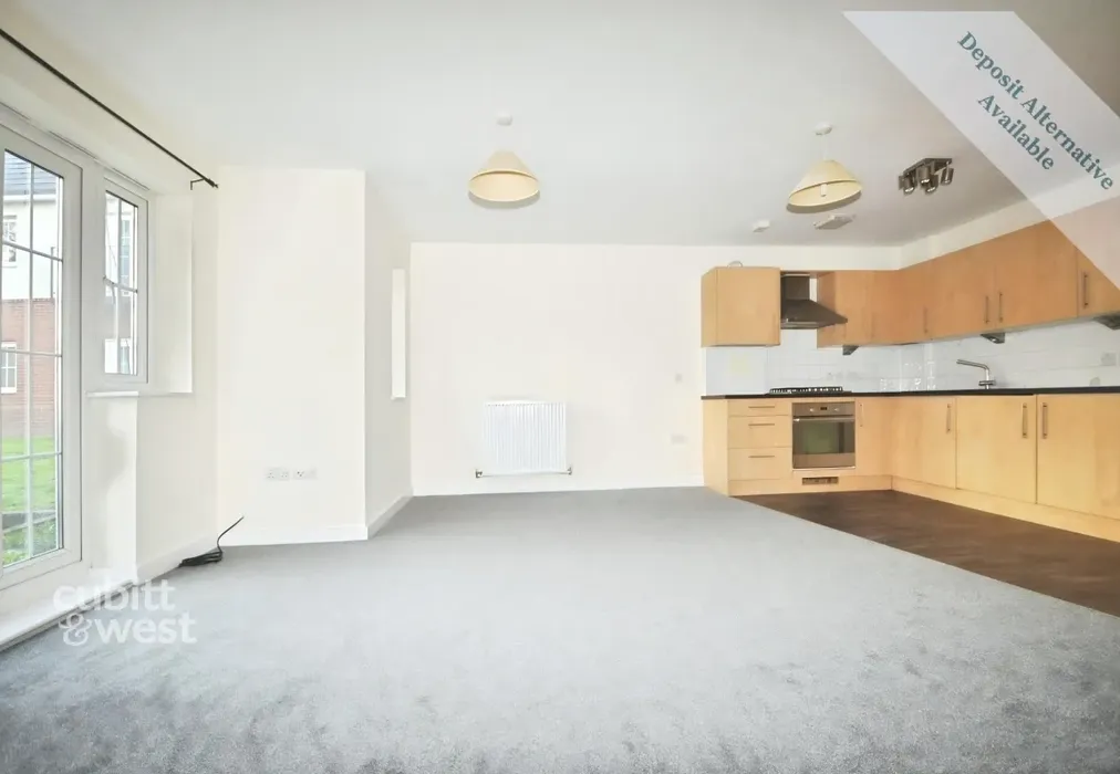 Living Aea - Grove Court, Crawley, RH10 - Wards of Kent