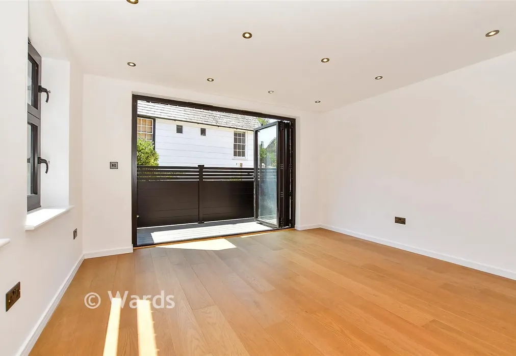 Lounge/ Kitchen - Stone Street, Cranbrook, Kent - Wards of Kent