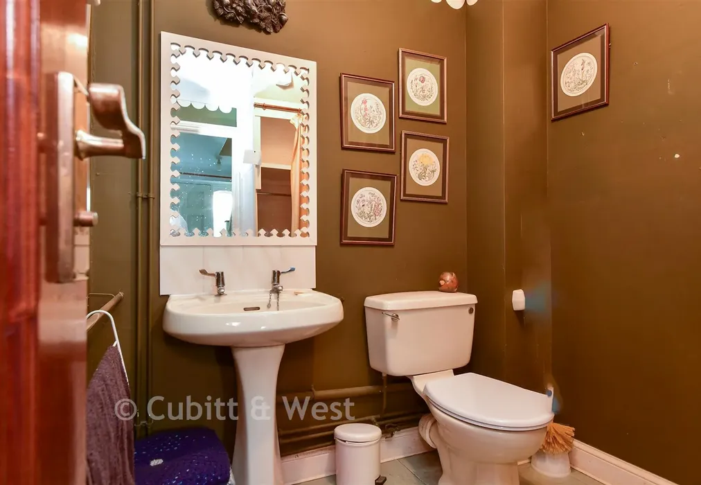 Cloakroom - Croft Lane, Seaford, East Sussex - Wards of Kent