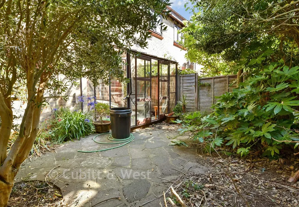 Rear Garden - Croft Lane, Seaford, East Sussex - Wards of Kent