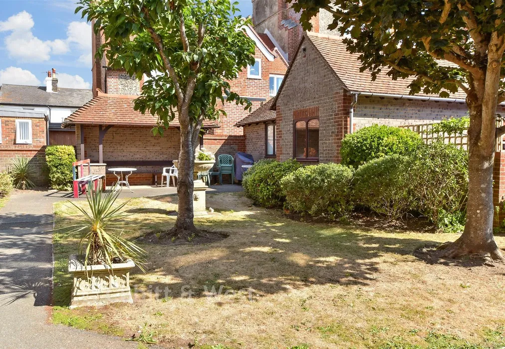 Communal Gardens - Croft Lane, Seaford, East Sussex - Wards of Kent