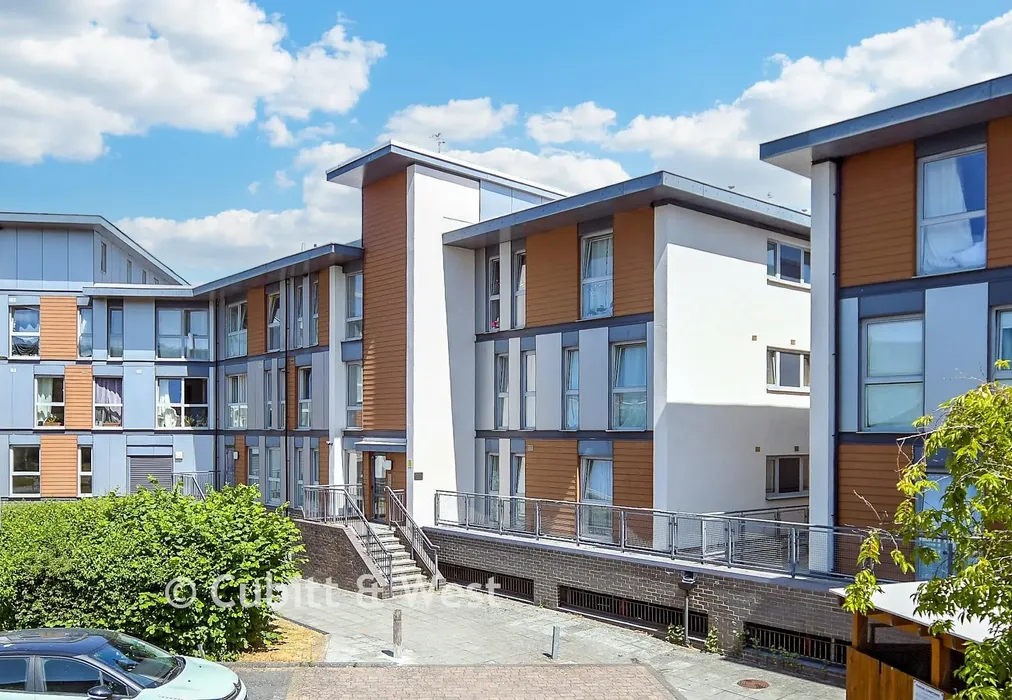 External (Web) - Commonwealth Drive, Three Bridges, Crawley, West Sussex - Wards of Kent